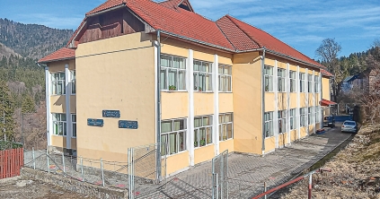 Új bútoroknak örülhetnek a diákok